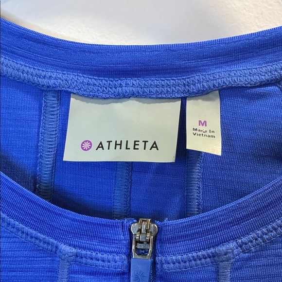 Athleta Blue Short Sleeve Tee - Picture 4 of 4